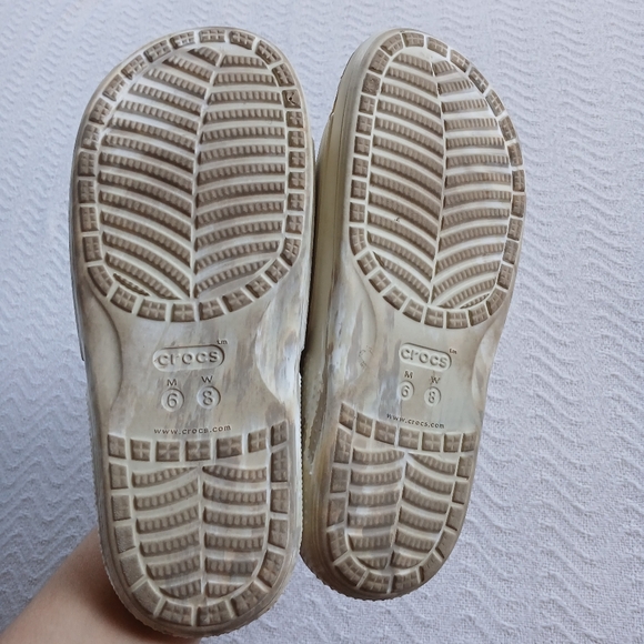 crocs ♡ marbled slides 8 neutral summer sandals - Picture 4 of 6